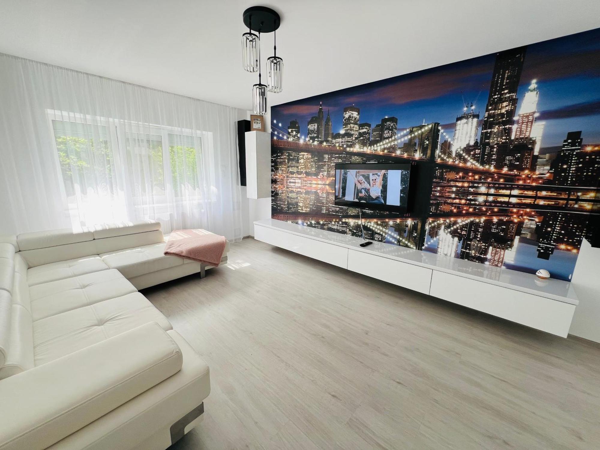The White Pearl Apartment Орадя Экстерьер фото